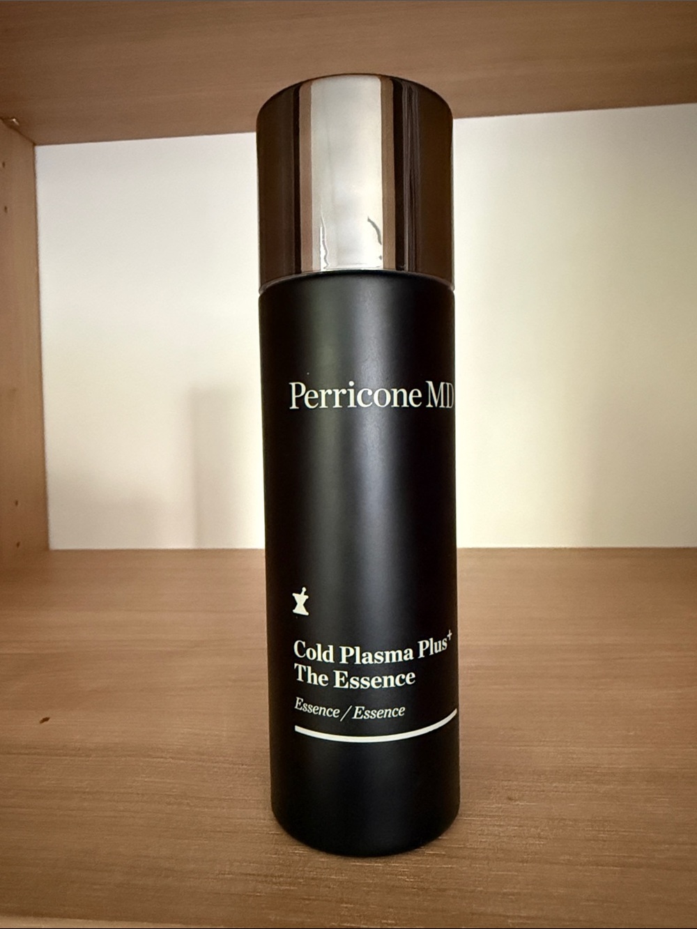 Perricone MD Cold Plasma Plus+ The Essence — Black & Silver
